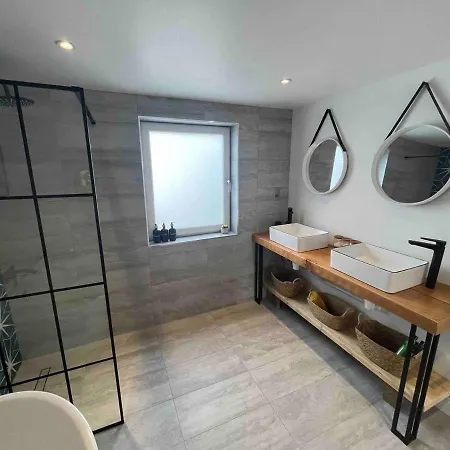 Holiday home Impeccable 2-bed House In Newquay