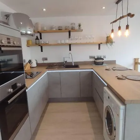 Impeccable 2-bed House In Newquay