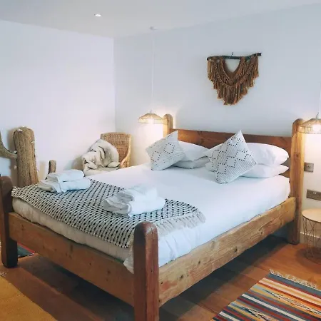 Holiday home Impeccable 2-bed House In Newquay