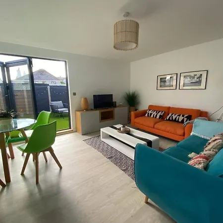 Impeccable 2-bed House In Newquay * Newquay (Cornwall)